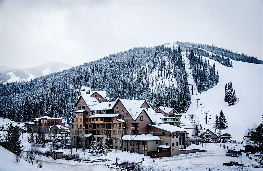 Ski-In/Hot Tub: Feb 3-9 Winter Park & Copper Mtn $799 (6 Nights +Transport) – Winter Park, CO