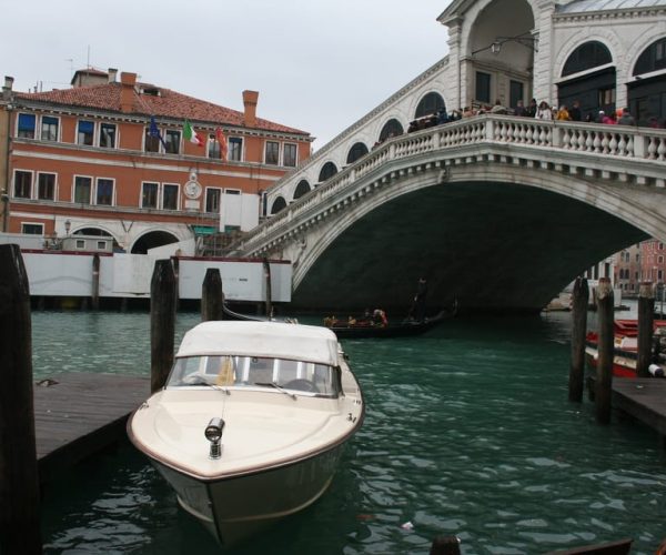 1-Hour Motor Boat Ride on Grand Canal – Veneto, Italy