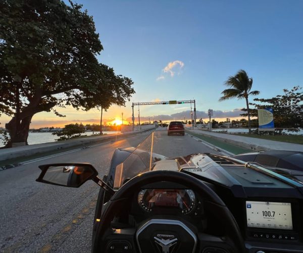 24 Hour Slingshot Rental Miami – Miami, Florida