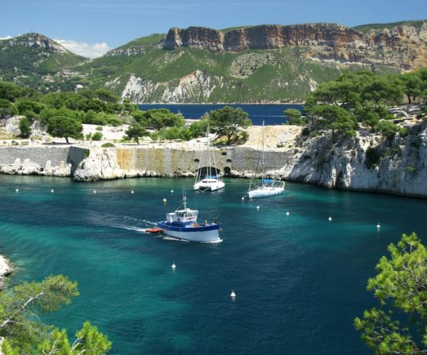 Aix-en-Provence: Cassis Boat Ride and Wine Tasting Day Tour – Provence-Alpes-Côte d’Azur, France