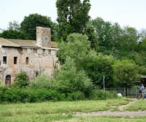 Appian Way, Aqueducts Park and Catacombs with Top E-Bike – Lazio, Italy