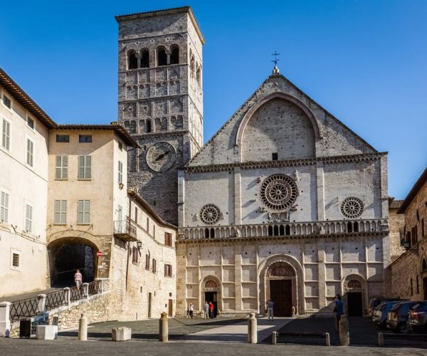 Assisi: Old Town Guided Walking Tour – Umbria, Italy