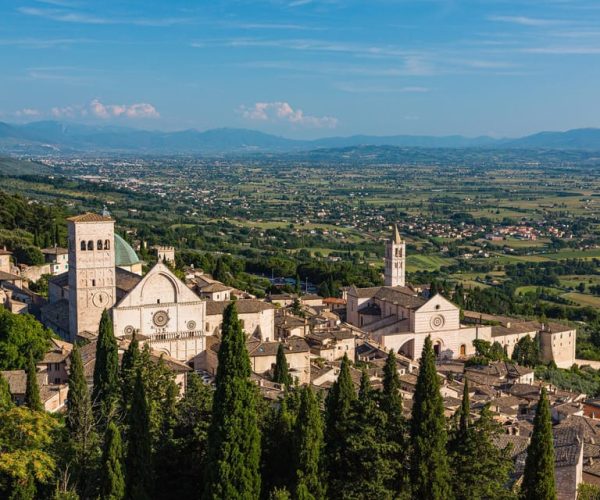 Assisi Private Exploration: Historic Basilicas & City Stroll – Umbria, Italy