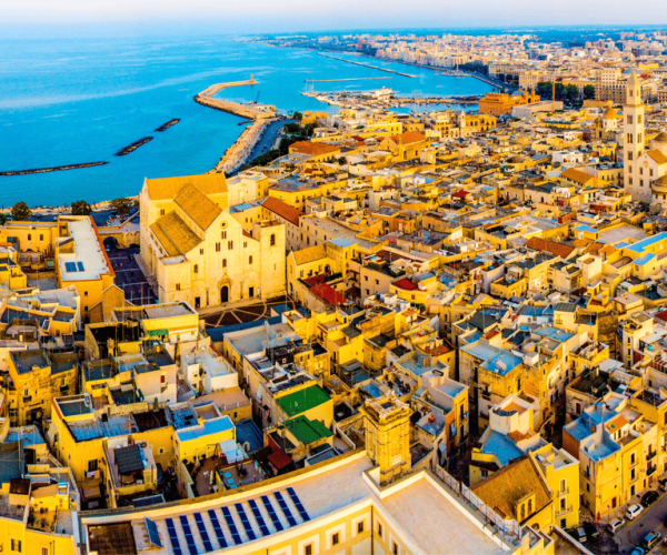 Bari: First Discovery Walk and Reading Walking Tour – Apulia, Italy