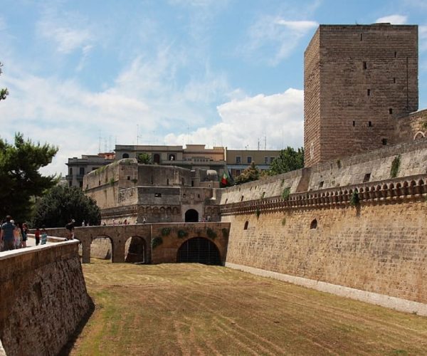 Bari: Private Walking Tour – Apulia, Italy