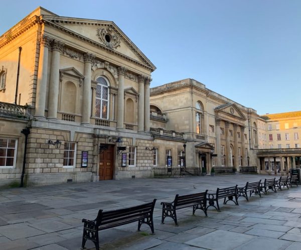 Bath: Private Walking Tour with a Blue Badge Tourist Guide – South West England, United Kingdom