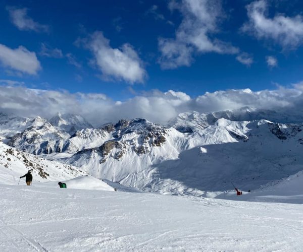 Bespoke Private Tour Courchevel – Day Trip with Host – Auvergne-Rhône-Alpes, France