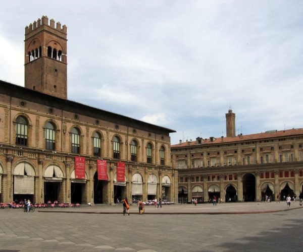 Bologna: Bike Rental – Emilia-Romagna, Italy