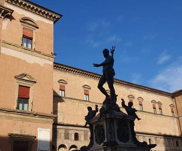 Bologna: City History Guided Walking Tour – Private tour – Emilia-Romagna, Italy