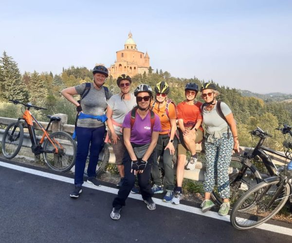 Bologna: E-Bike Guided Tour with Brunch or Aperitivo – Emilia-Romagna, Italy