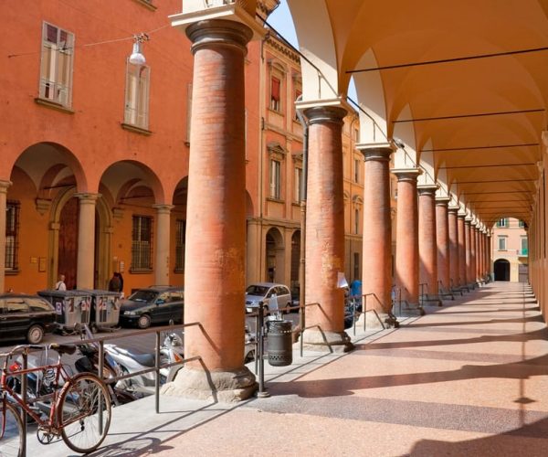 Bologna: Guided Walking Tour of the City Highlights – Emilia-Romagna, Italy