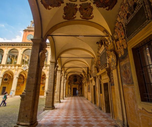 Bologna: The Secrets of Bologna With Spanish guide – Emilia-Romagna, Italy