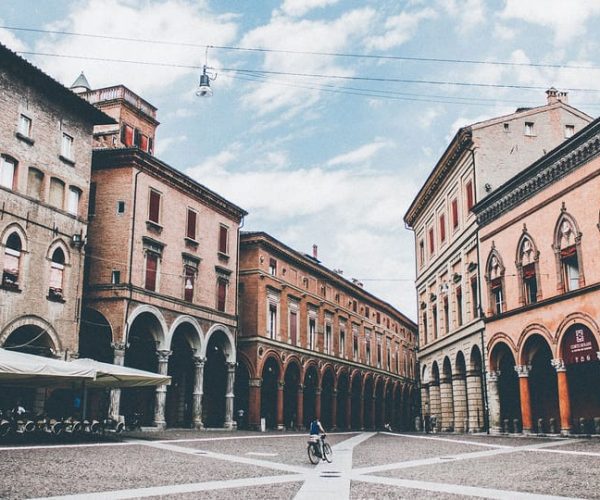 Bologna: Walking Tour with Food Tastings – Emilia-Romagna, Italy