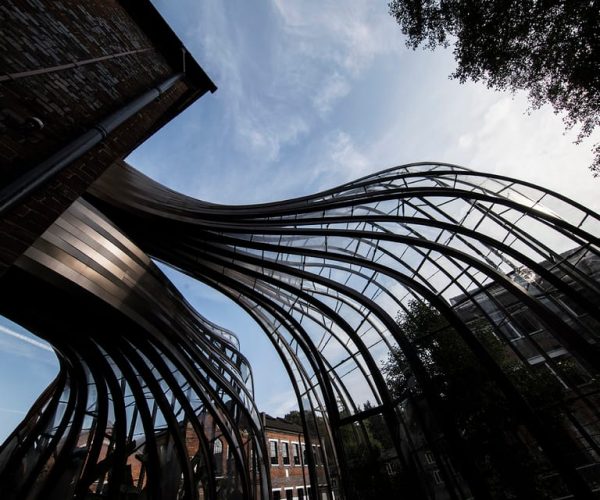 Bombay Sapphire Distillery: Guided Tour & Gin Cocktail – South East England, United Kingdom