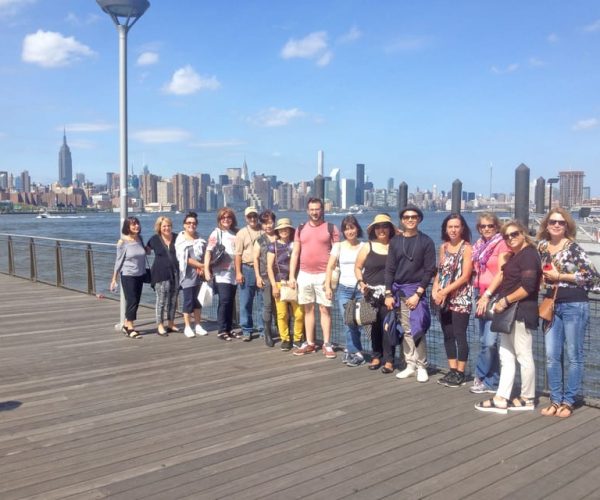 Brooklyn: 2-Hour Best of Brooklyn Williamsburg Walking Tour – New York City, New York