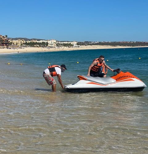 Cabo San Lucas: Medano Beach Jet Ski Rental – Cabo San Lucas, Mexico