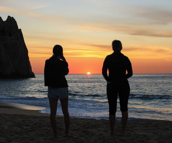 Cabo San Lucas: Paddleboarding to The Arch & Snorkel – Cabo San Lucas, Mexico