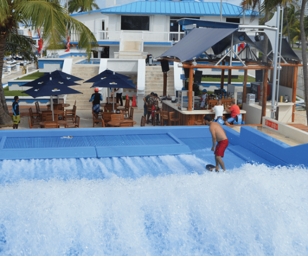 Cancun: Flowrider Surfing Experience – Cancun, Mexico