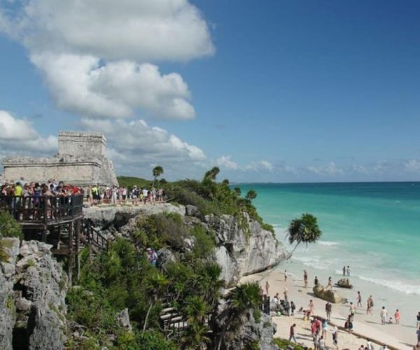 Cancun:Combo Capitan Hook chicken dinner + Tulum Cenote tour – Cancun, Mexico