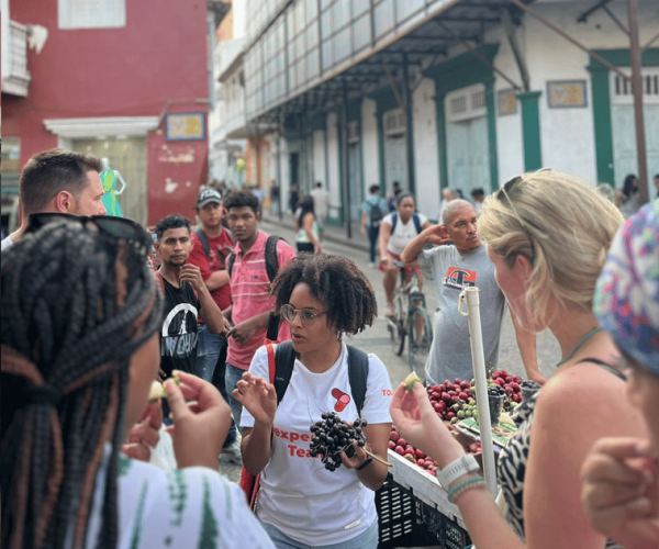 Cartagena: Guided Street Food Tour with Tastings – Cartagena, Colombia