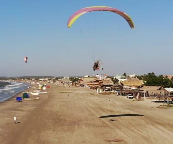 Cartagena: Paratriking Flight from the Beach – Cartagena, Colombia