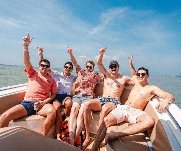 Cartagena: Party Boat to Cholon Island with Open Bar & Lunch – Cartagena, Colombia