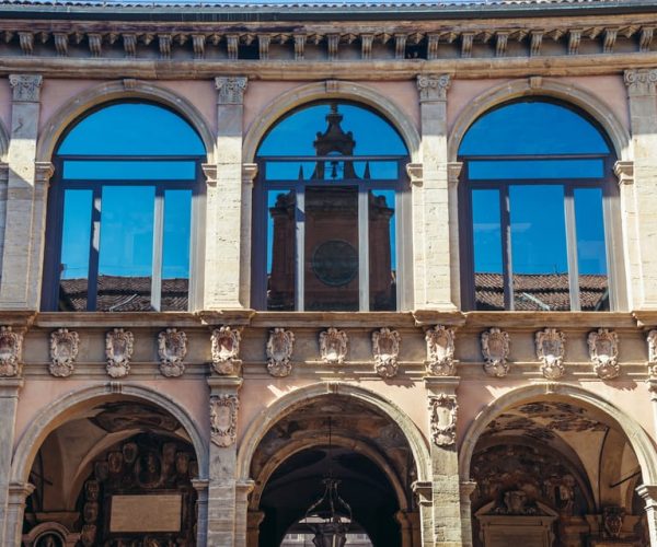 Cathedral of San Petronio and Archiginnasio Private Tour – Emilia-Romagna, Italy