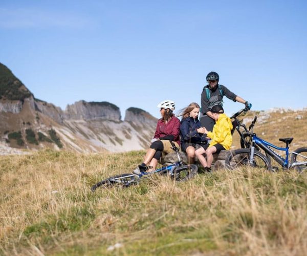 Chambéry : Electric Mountain Bike rental – Auvergne-Rhône-Alpes, France