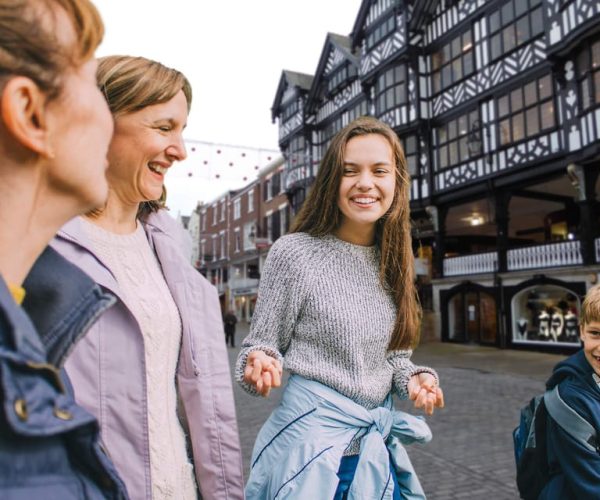 Chester: Self-Guided City Sightseeing Treasure Hunt – England, United Kingdom