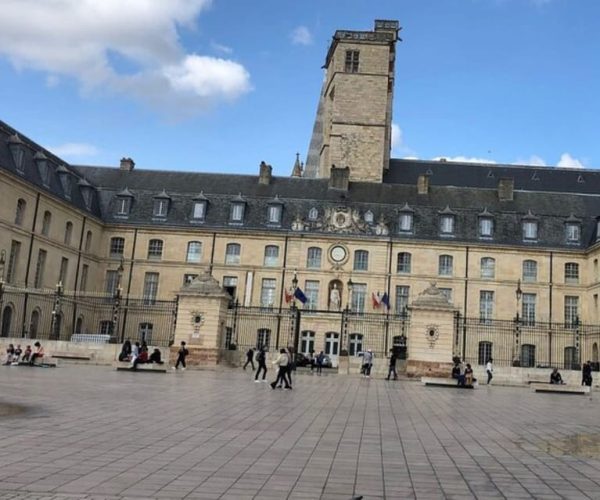 Dijon: A Self-Guided Audio Tour through the City – Bourgogne-Franche-Comté, France