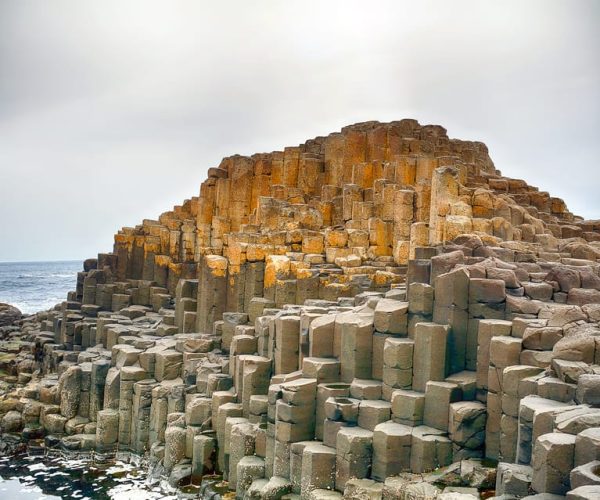 Dublin: Giants Causeway, Dark Hedges, Dunluce & Belfast Tour – Belfast, United Kingdom