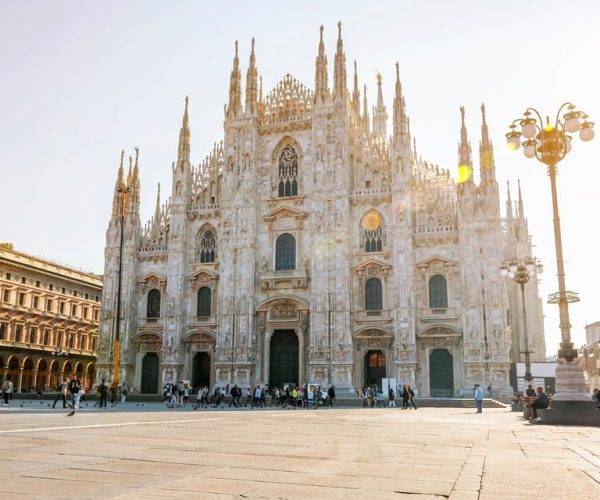 Duomo Cathedral Guided Tour & Hop on Hop off optional ticket – Lombardy, Italy