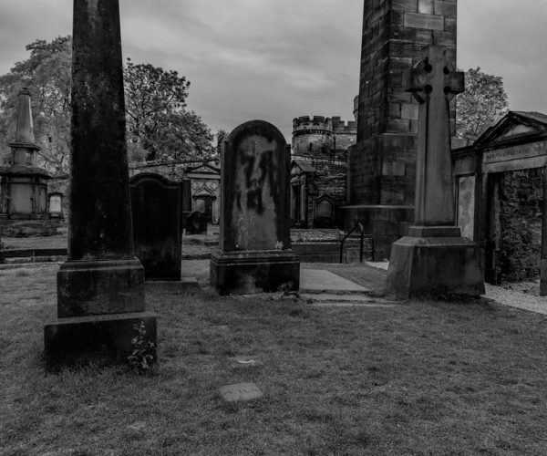 Edinburgh: Dark Secrets of the Old Town Ghost Walking Tour – Edinburgh, United Kingdom