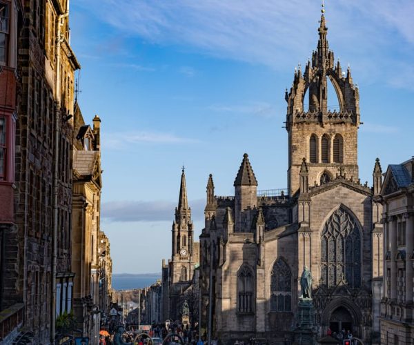 Edinburgh: Outlander Series and Jacobites Walking Tour – Edinburgh, United Kingdom