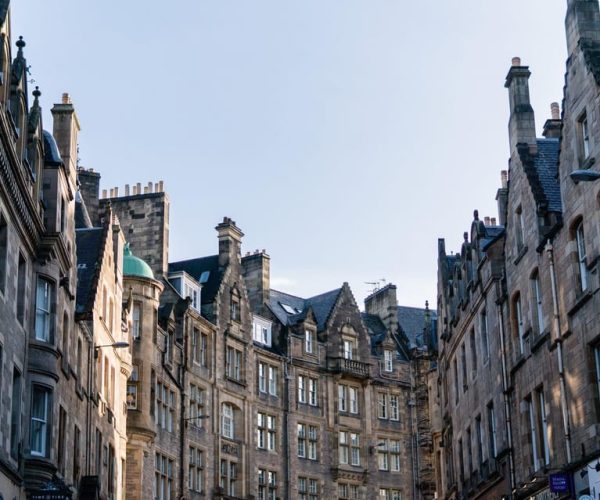 Edinburgh: Private Exclusive History Tour with Local Expert – Edinburgh, United Kingdom