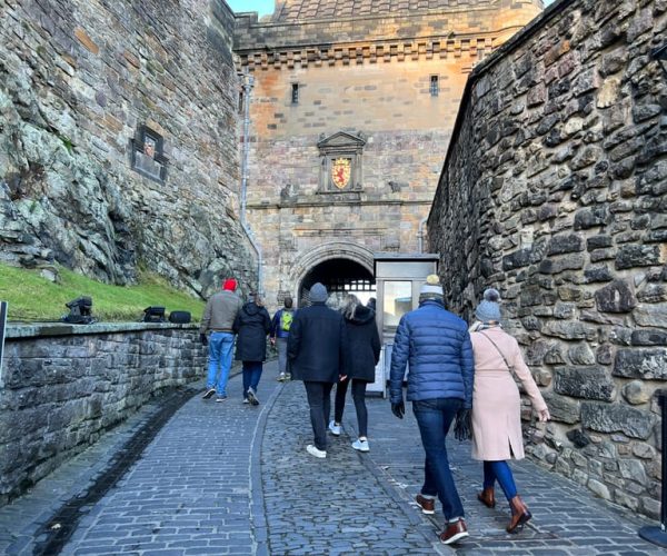 Edinburgh: Private Guided Tour of the Edinburgh Castle – Edinburgh, United Kingdom