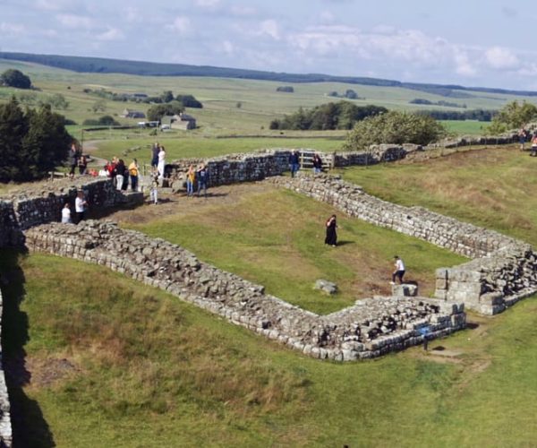 Edinburgh: Rosslyn Chapel and Hadrian’s Wall Tour in Spanish – Edinburgh, United Kingdom