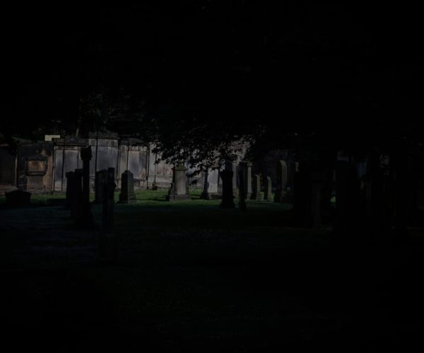 Edinburgh: Underground Vaults and Graveyard Evening Tour – Edinburgh, United Kingdom