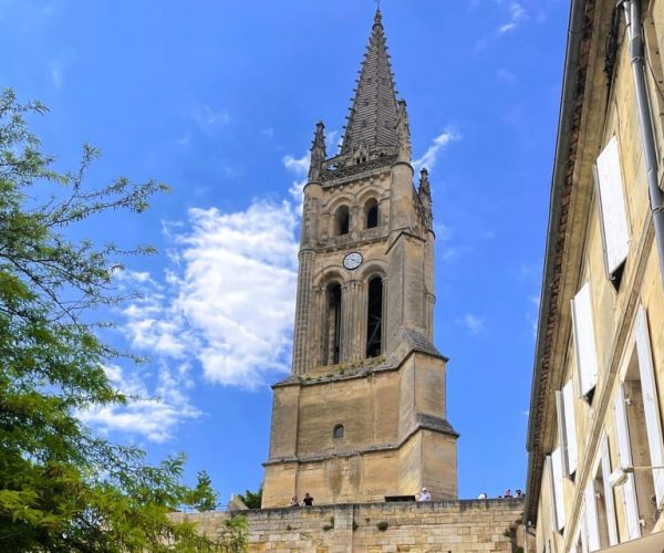 Enjoy a Day Discovering Two Famous Bordeaux Wine Regions – Nouvelle-Aquitaine, France