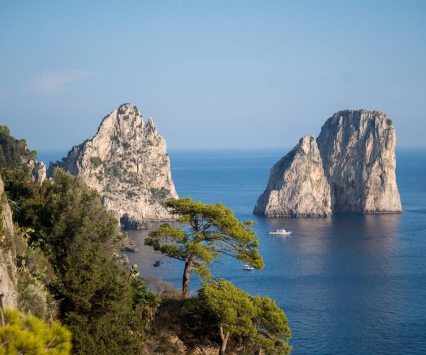 Exclusive personal shopper in Capri for a luxury experience – Campania, Italy