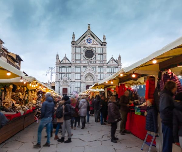 Exploring Florence During Christmas Period – Walking Tour – Florence, Italy