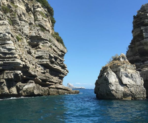 From Amalfi: Amalfi Coast 6-Hour Private Grottoes Boat Trip – Amalfi, Italy