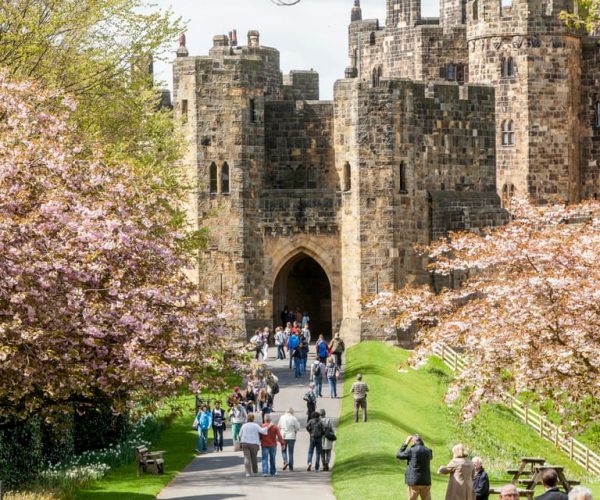 From Edinburgh: Alnwick Castle and Scottish Borders Day Tour – Edinburgh, United Kingdom