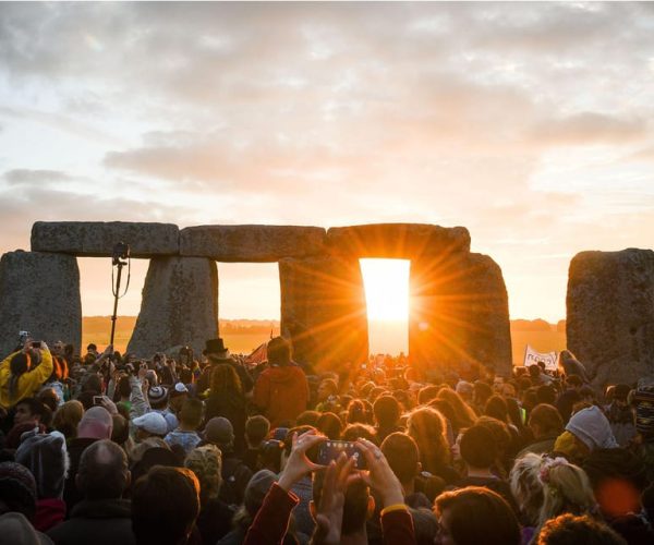 From London: Stonehenge Summer Solstice Sunrise Tour(Jun 21) – London, United Kingdom