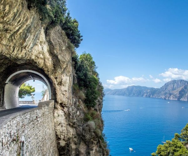 From Naples: Private One Way Transfer to Positano – Naples, Italy