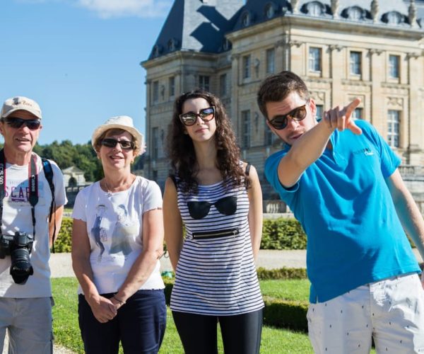 From Paris: Chateau de Fontainebleau & Vaux-Le-Vicomte Tour – Paris, France