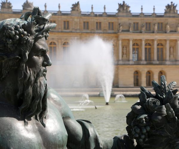 From Paris: Versailles Guided Tour with Priority Access – Paris, France