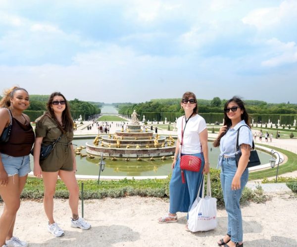 From Paris: Versailles Palace And Garden Small Group Tour – Paris, France