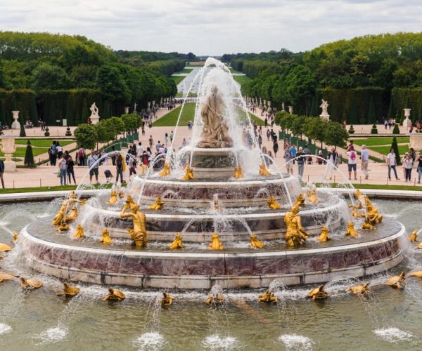 From Paris: Versailles Palace and Gardens Guided Day Trip – Paris, France