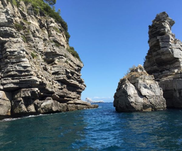 From Praiano: Amalfi Coast Guided Private Cruise with Drinks – Amalfi, Italy